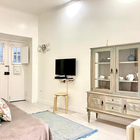 Center Alfama Iii - Tram 28 E Panteao Апартаменты *